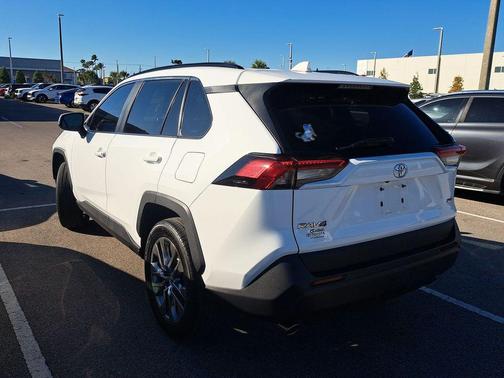 2020 Toyota RAV4 XLE Premium