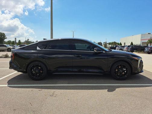 2025 Kia K4 GT-Line Turbo