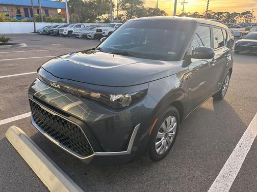 2023 Kia Soul LX