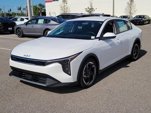 2025 Kia K4 EX