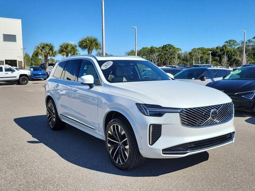 2025 Volvo XC90 B5 Ultra 7-Seater