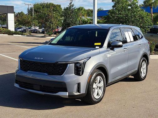 2025 Kia Sorento LX