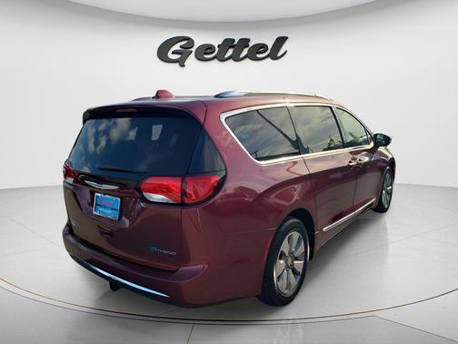 2018 Chrysler Pacifica Hybrid Limited