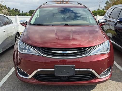 2018 Chrysler Pacifica Hybrid Limited