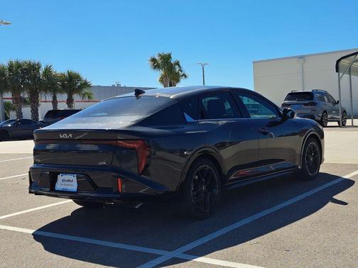 2025 Kia K4 GT-Line Turbo