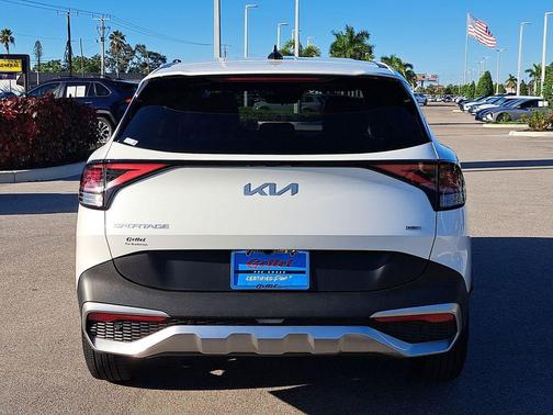 2025 Kia Sportage Hybrid LX