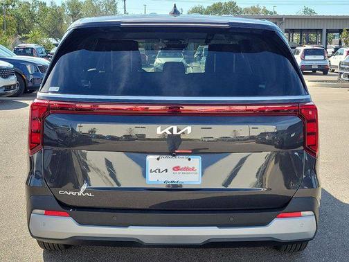 2025 Kia Carnival LXS