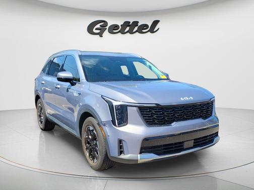 Everlasting Silver 2024 Kia Sorento S