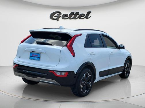 Snow White Pearl 2024 Kia Niro EV Wind