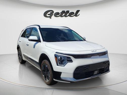 Snow White Pearl 2024 Kia Niro EV Wind