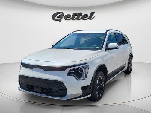 Snow White Pearl 2024 Kia Niro EV Wind