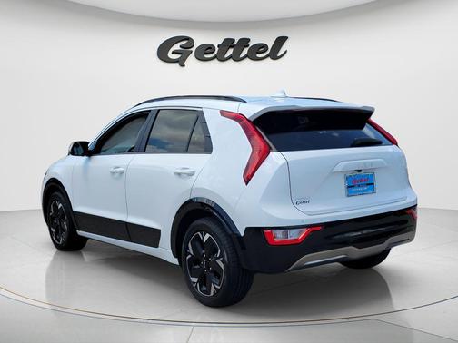 Snow White Pearl 2024 Kia Niro EV Wind