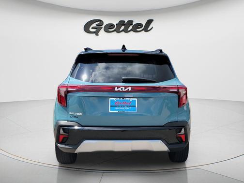 Pluton Blue/Black Roof 2024 Kia Seltos S