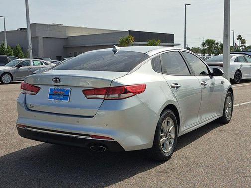 2018 Kia Optima LX