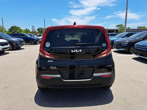 2022 Kia Soul LX
