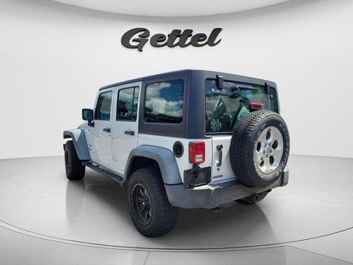 Bright White Clearcoat 2012 Jeep Wrangler Unlimited Sport