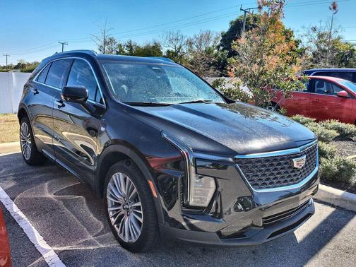 2024 Cadillac XT4 Premium Luxury
