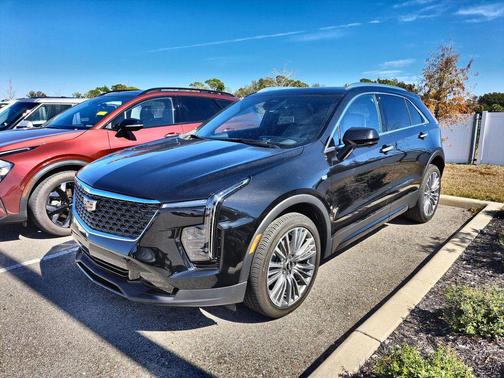 2024 Cadillac XT4 Premium Luxury