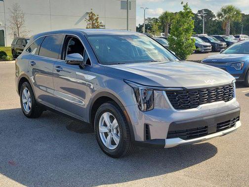 2025 Kia Sorento LX