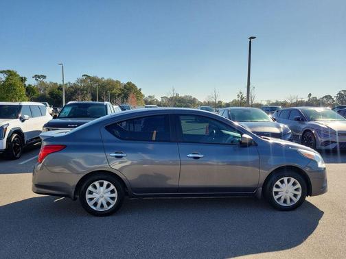 2017 Nissan Versa 1.6 SV