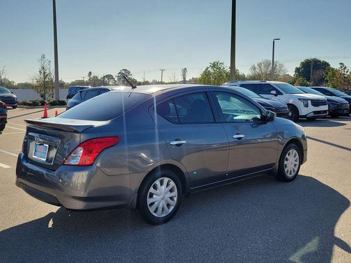 2017 Nissan Versa 1.6 SV