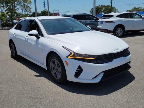 2022 Kia K5 LXS