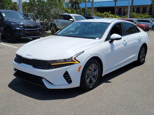 2022 Kia K5 LXS