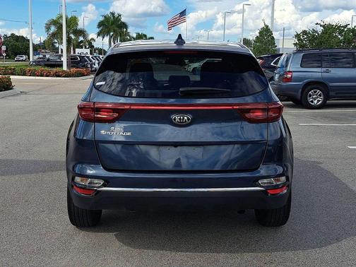 2022 Kia Sportage LX