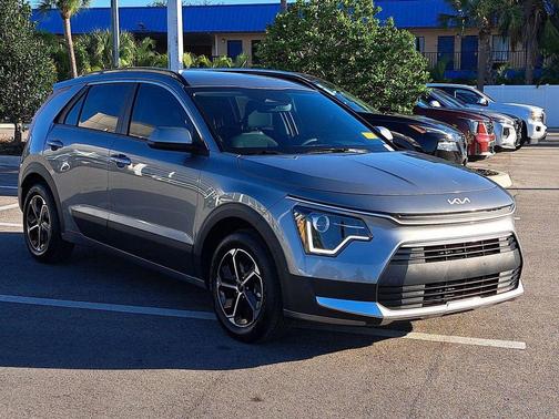 2025 Kia Niro LX