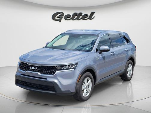 Everlasting Silver 2023 Kia Sorento LX