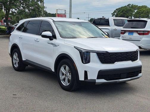 2025 Kia Sorento LX