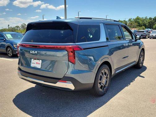 2025 Kia Carnival SX