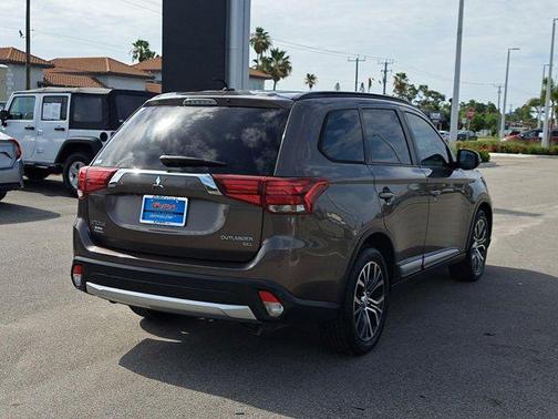 2016 Mitsubishi Outlander SE