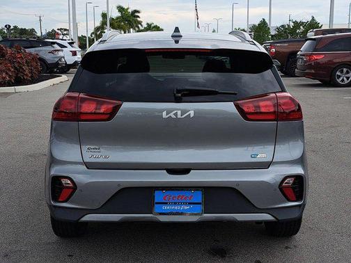 2022 Kia Niro LXS