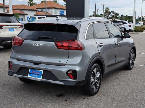 2022 Kia Niro LXS