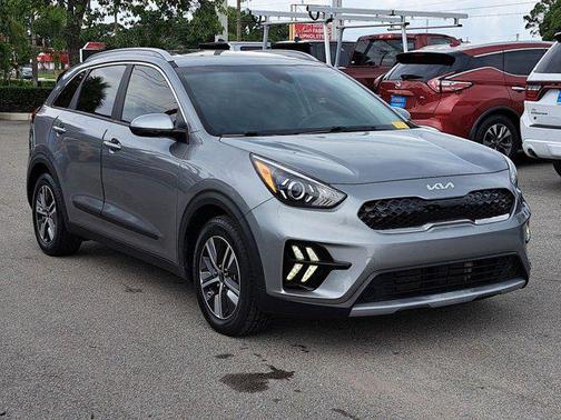 2022 Kia Niro LXS