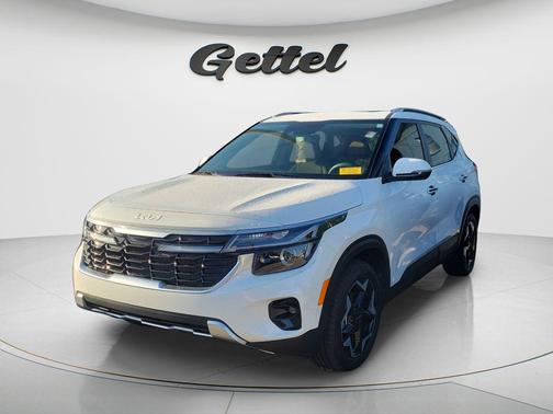Snow White Pearl 2025 Kia Seltos EX