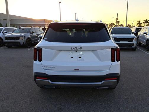 2026 Kia Sorento S
