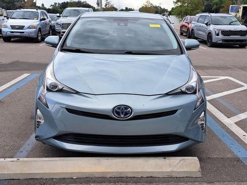 2016 Toyota Prius Three Touring