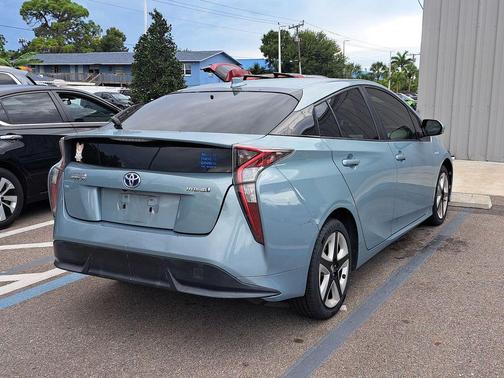 2016 Toyota Prius Three Touring