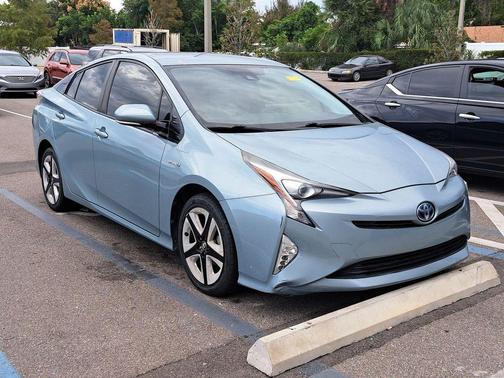 2016 Toyota Prius Three Touring
