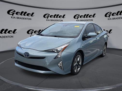 2016 Toyota Prius Three Touring