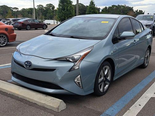2016 Toyota Prius Three Touring