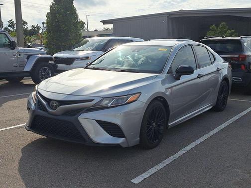 2019 Toyota Camry SE