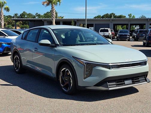 2025 Kia K4 EX