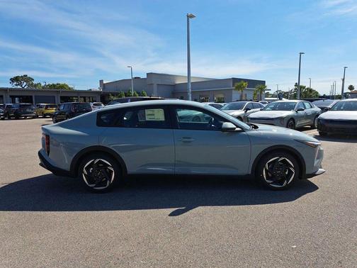 2025 Kia K4 EX