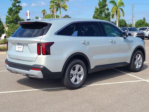 2026 Kia Sorento LX