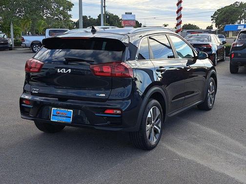 2022 Kia Niro EV EX