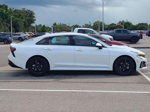 2026 Kia K5 LXS