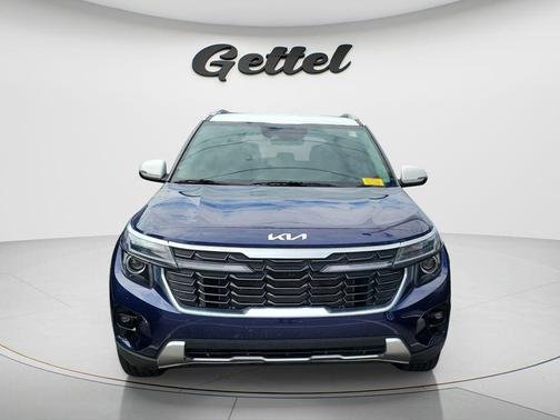 Dark Ocean Blue/White Roof 2024 Kia Seltos S